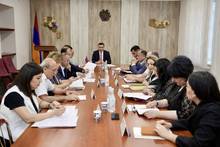 Արմավիրի մարզպետ Արգիշտի Մեխակյանն այսօր անցկացրել է աշխատանքային հերթական խորհրդակցությունը Արմավիրի մարզպետ Արգիշտի Մեխակյանն այսօր անցկացրել է աշխատանքային հերթական խորհրդակցությունը