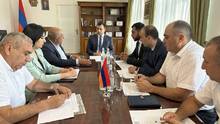 Արմավիրի մարզպետ Արգիշտի Մեխակյանի մոտ տեղի է ունեցել աշխատանքային քննարկում՝ Արաքս համայնքի ղեկավար Ղազար Ղազարյանի մասնակցությամբ