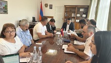 Մարզպետ Արգիշտի Մեխակյանն այսօր ընդունել է Արմավիր համայնքի ղեկավար Վարշամ Սարգսյանին և համայնքապետարանի աշխատակիցներին Մարզպետ Արգիշտի Մեխակյանն այսօր ընդունել է Արմավիր համայնքի ղեկավար Վարշամ Սարգսյանին և համայնքապետարանի աշխատակիցներին