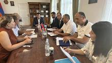 Այսօր Արմավիրի մարզպետ Արգիշտի Մեխակյանի նախագահությամբ կայացել է աշխատանքային քննարկում՝ Ֆերիկ համայնքի ղեկավար Ռուստամ Հասանյանի մասնակցությամբ Այսօր Արմավիրի մարզպետ Արգիշտի Մեխակյանի նախագահությամբ կայացել է աշխատանքային քննարկում՝ Ֆերիկ համայնքի ղեկավար Ռուստամ Հասանյանի մասնակցությամբ