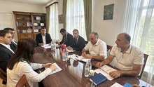 Արգիշտի Մեխակյանի մոտ Փարաքար համայնքի ղեկավար Վալոդյա Գրիգորյանի, համայնքապետարանի աշխատակիցների մասնակցությամբ տեղի է ունեցել խորհրդակցությունղ Արգիշտի Մեխակյանի մոտ Փարաքար համայնքի ղեկավար Վալոդյա Գրիգորյանի, համայնքապետարանի աշխատակիցների մասնակցությամբ տեղի է ունեցել խորհրդակցությունղ