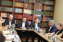 Հուլիսի 10-ին Արմավիրի զարգացման կենտրոնում տեղի է ունեցել քննարկում, որին մասնակցել են Արմավիրի մարզպետ Արգիշտի Մեխակյանը Հուլիսի 10-ին Արմավիրի զարգացման կենտրոնում տեղի է ունեցել քննարկում, որին մասնակցել են Արմավիրի մարզպետ Արգիշտի Մեխակյանը