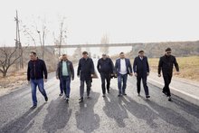  Արմավիրի մարզպետ Վահրամ Խաչատրյանն այցելել է  Արամվիր և Մայիսյան բնակավայրերի ճանապարհաշինարարական հրապարակներ